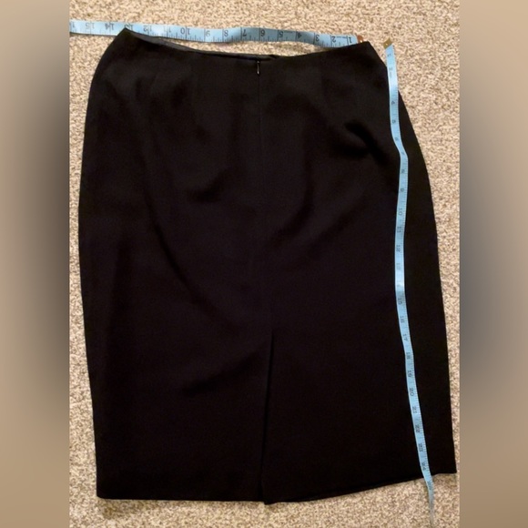 Skirt excellent condition - Picture 3 of 4